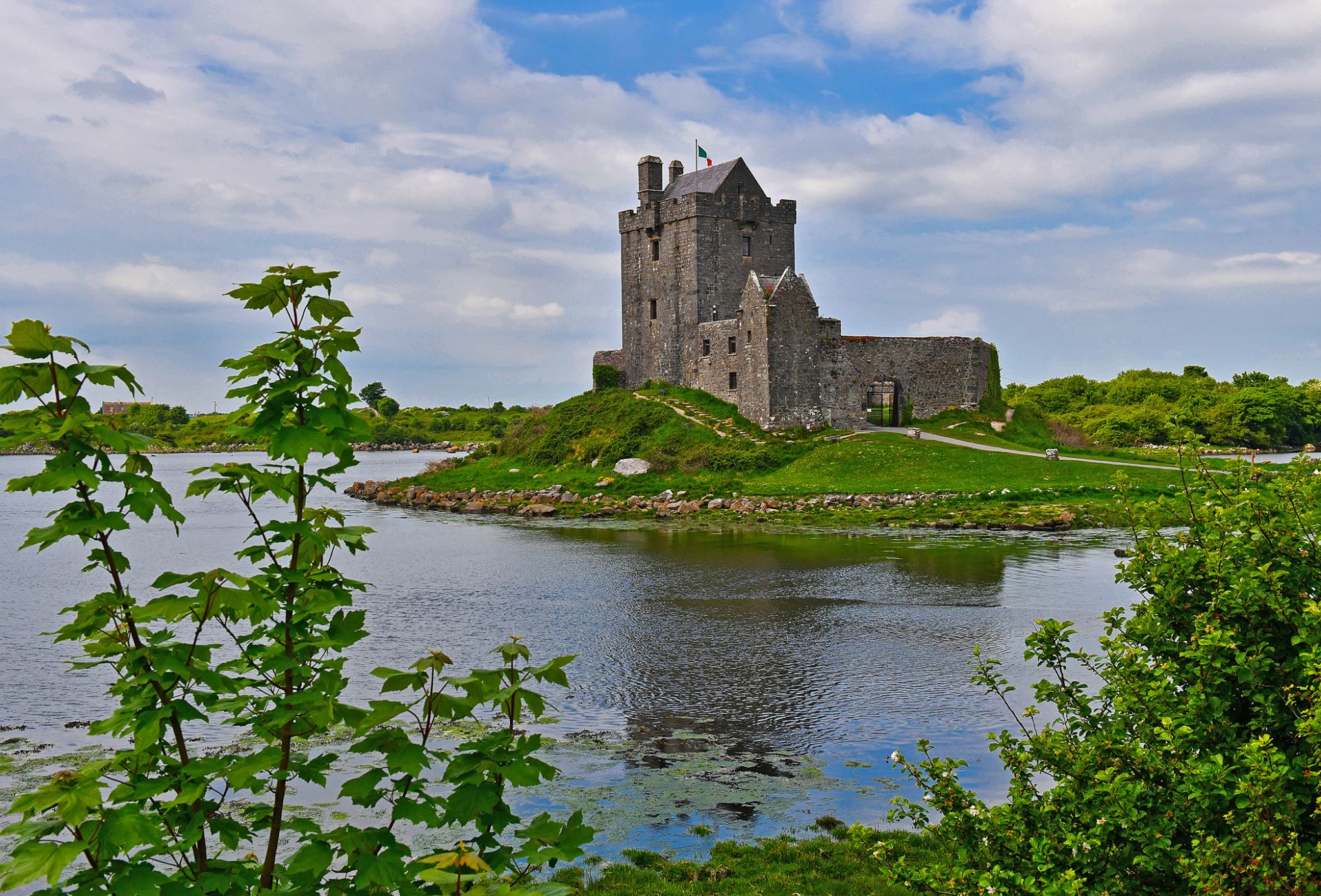 Dunguaire Castle Kinvara Ireland DONVOJ Dunguaire Castle Kinvara Ireland DONVOJ