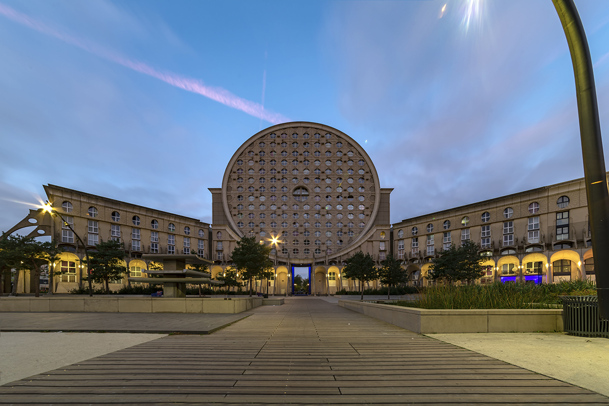 Arene De Picasso France